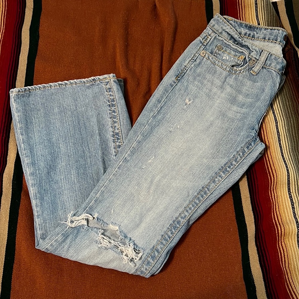 Aeropostale jeans distressed light wash 3/4R